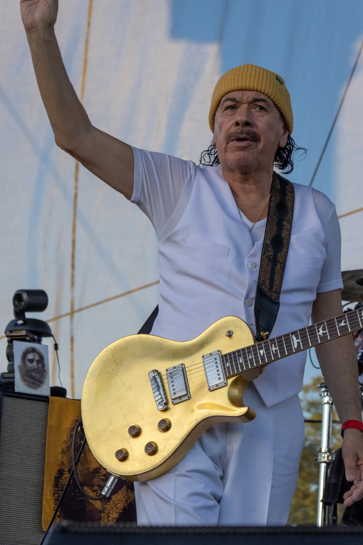 Santana greets the California crowd