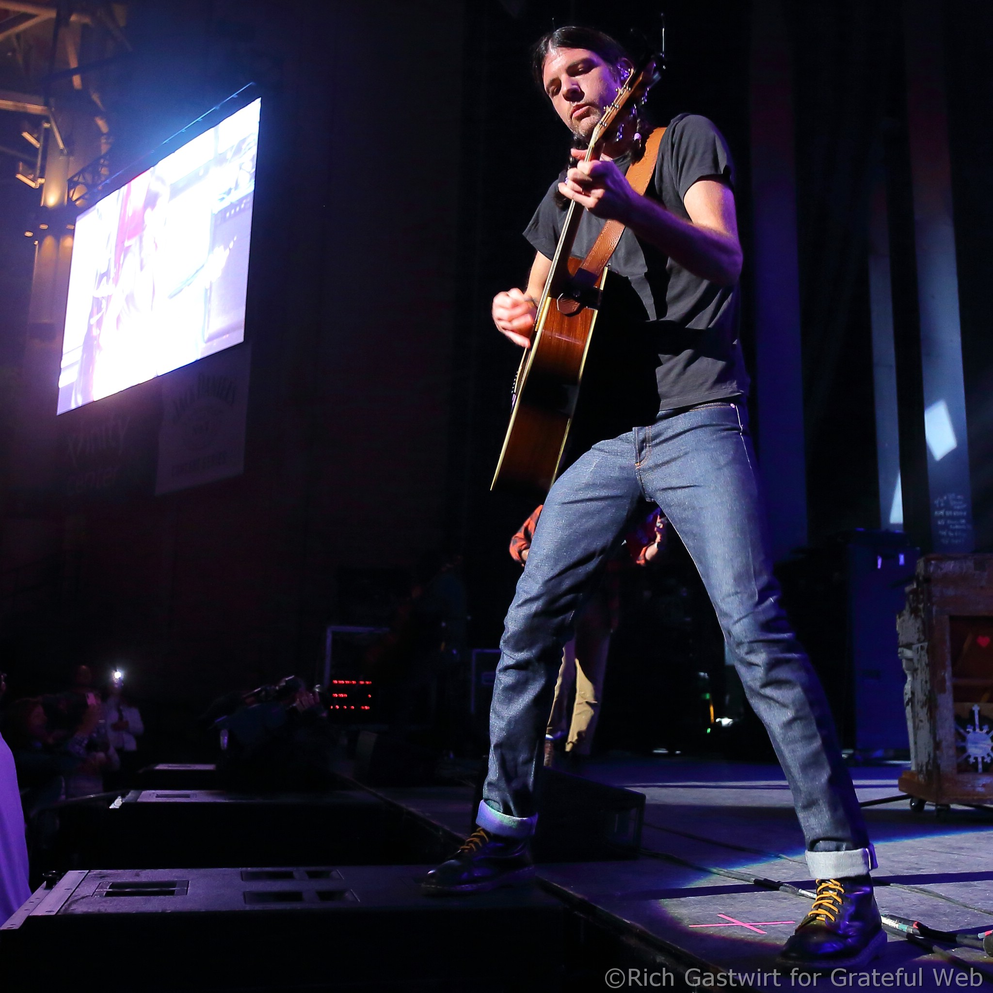 Seth Avett - photo by Rich Gastwirt