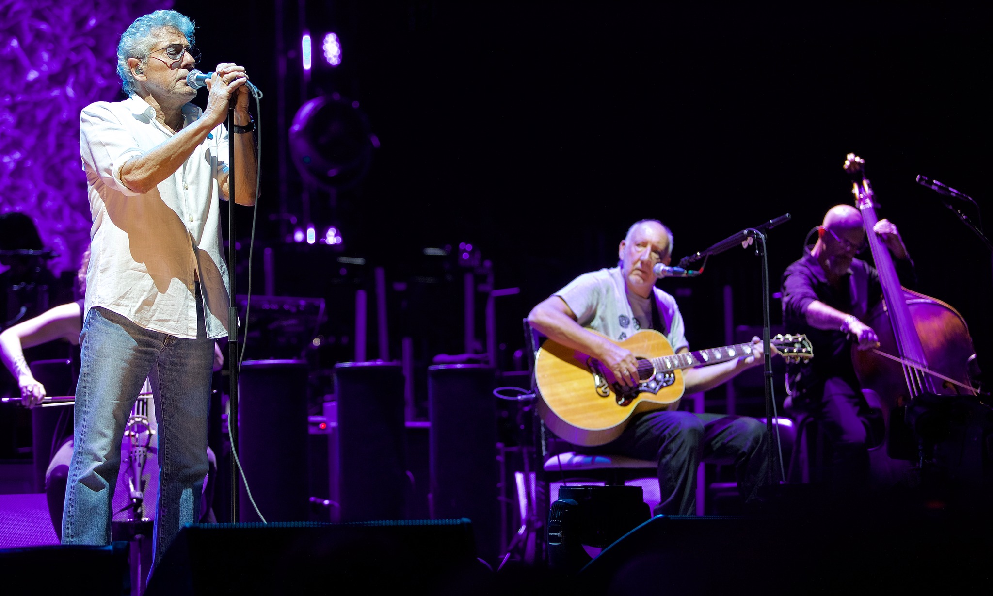 Roger Daltrey with Pete on the acoustic guitar | Ball Arena