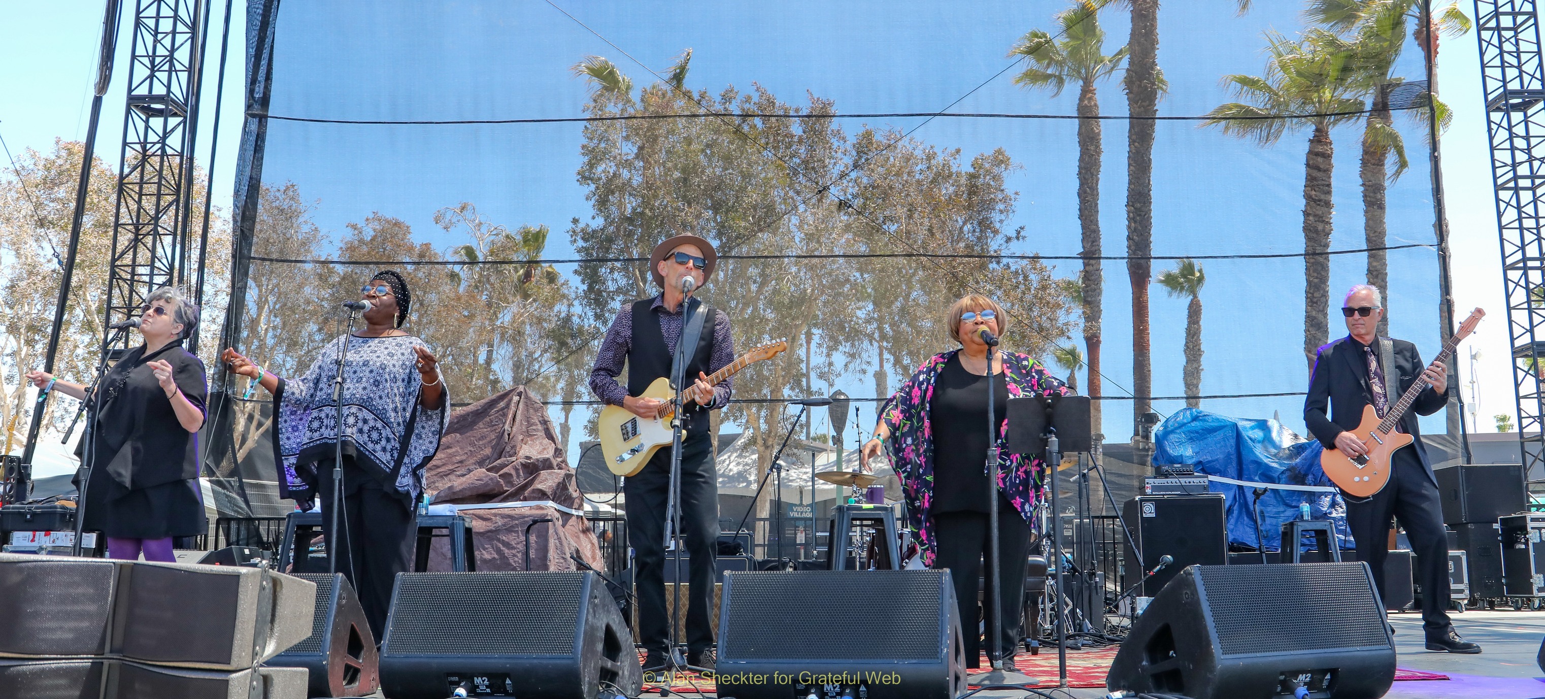 Mavis Staples and her group | BeachLife Festival