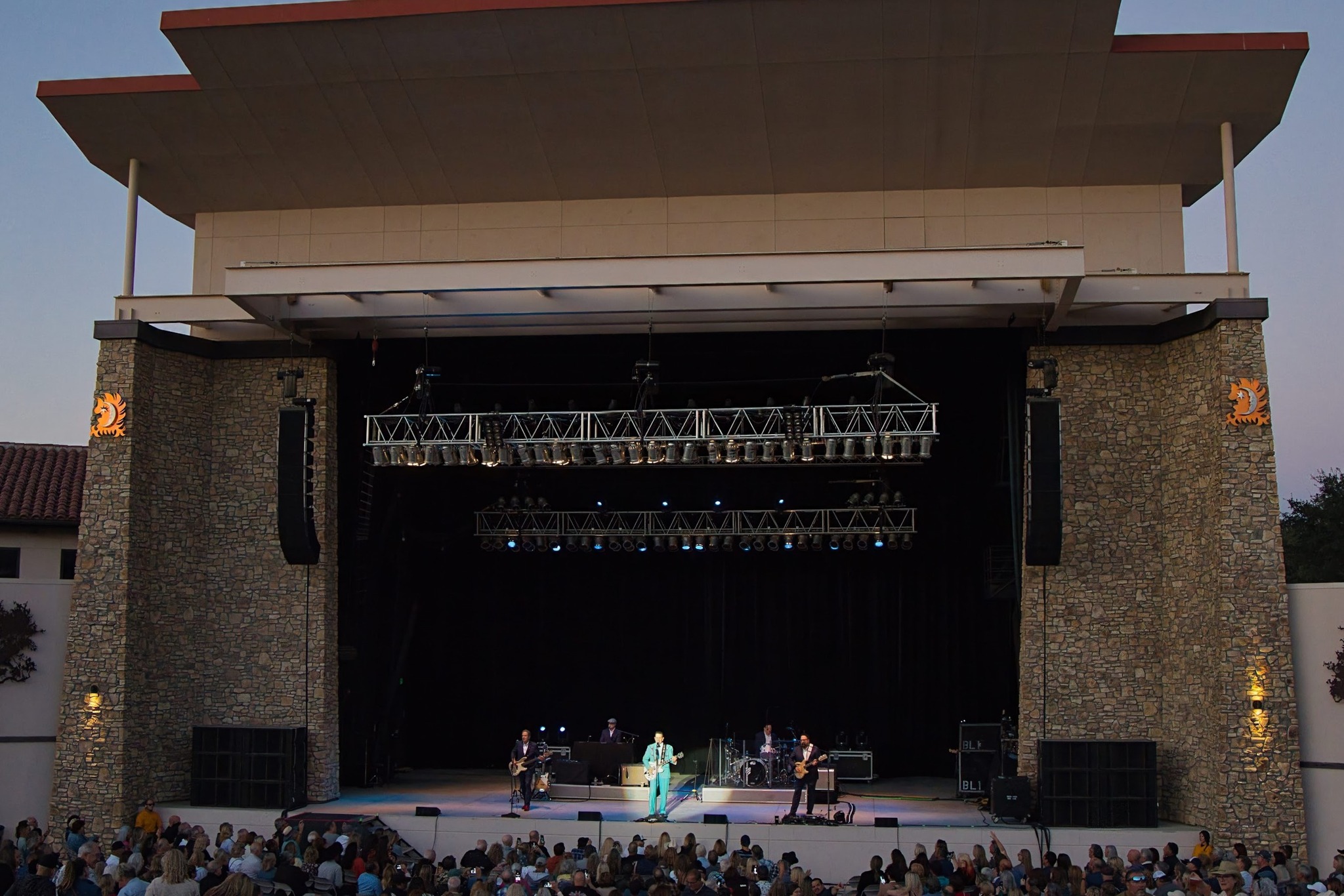 Chris Isaak | Vina Robles Amphitheatre