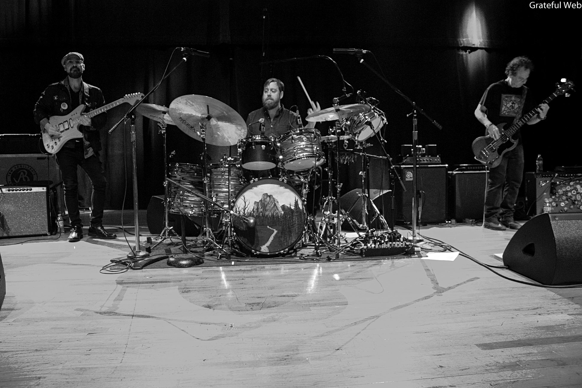 Joe Russo's Almost Dead | Penn's Peak