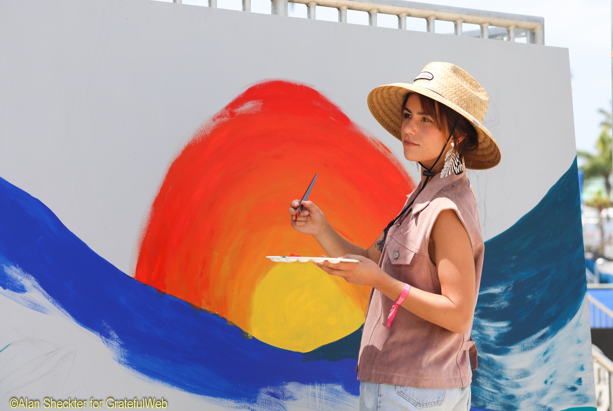 On-location artist, Riley Staal | BeachLife