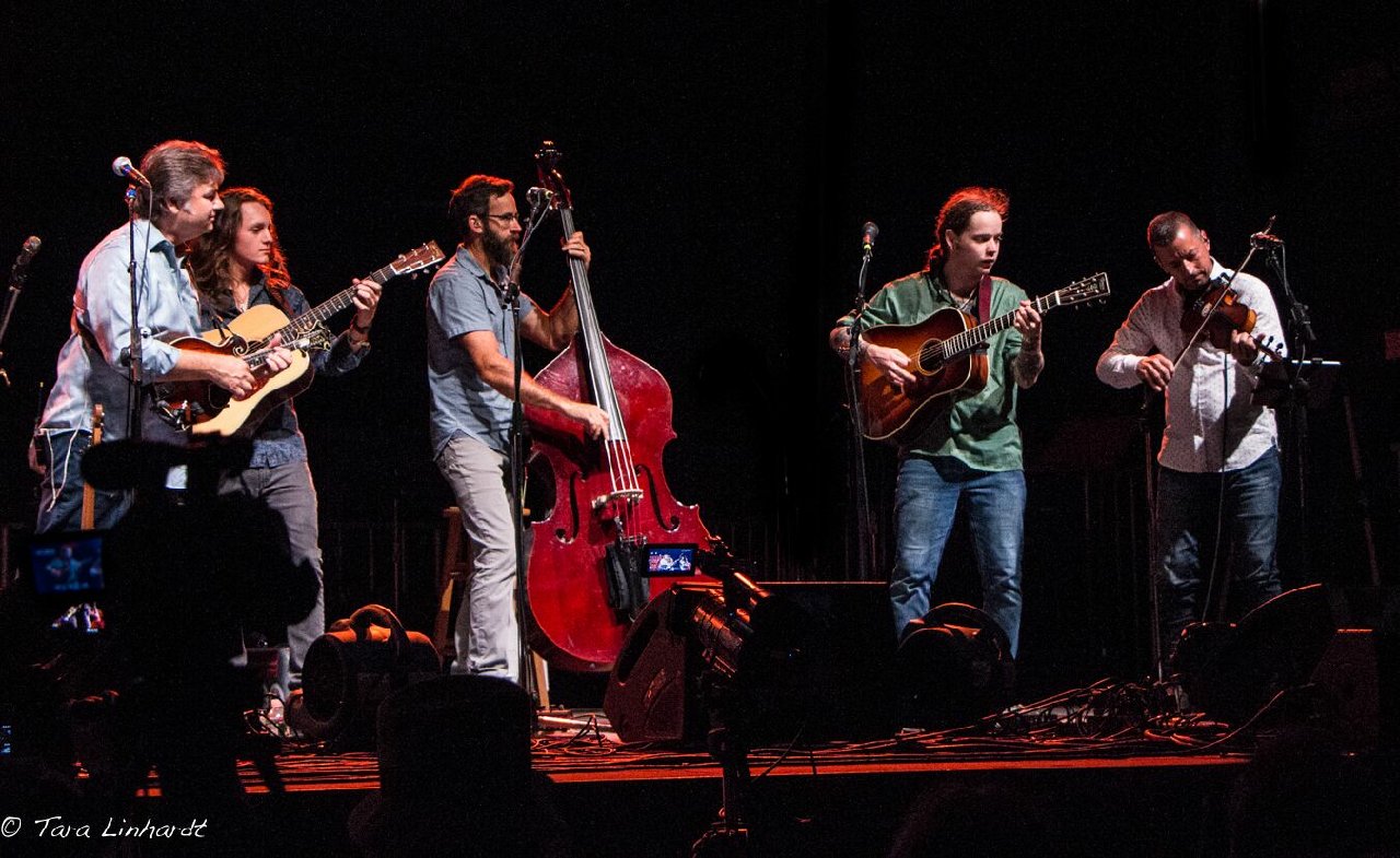 Billy Strings performing "Me and My Uncle" with Grateful Ball | photo by Tara Linhardt