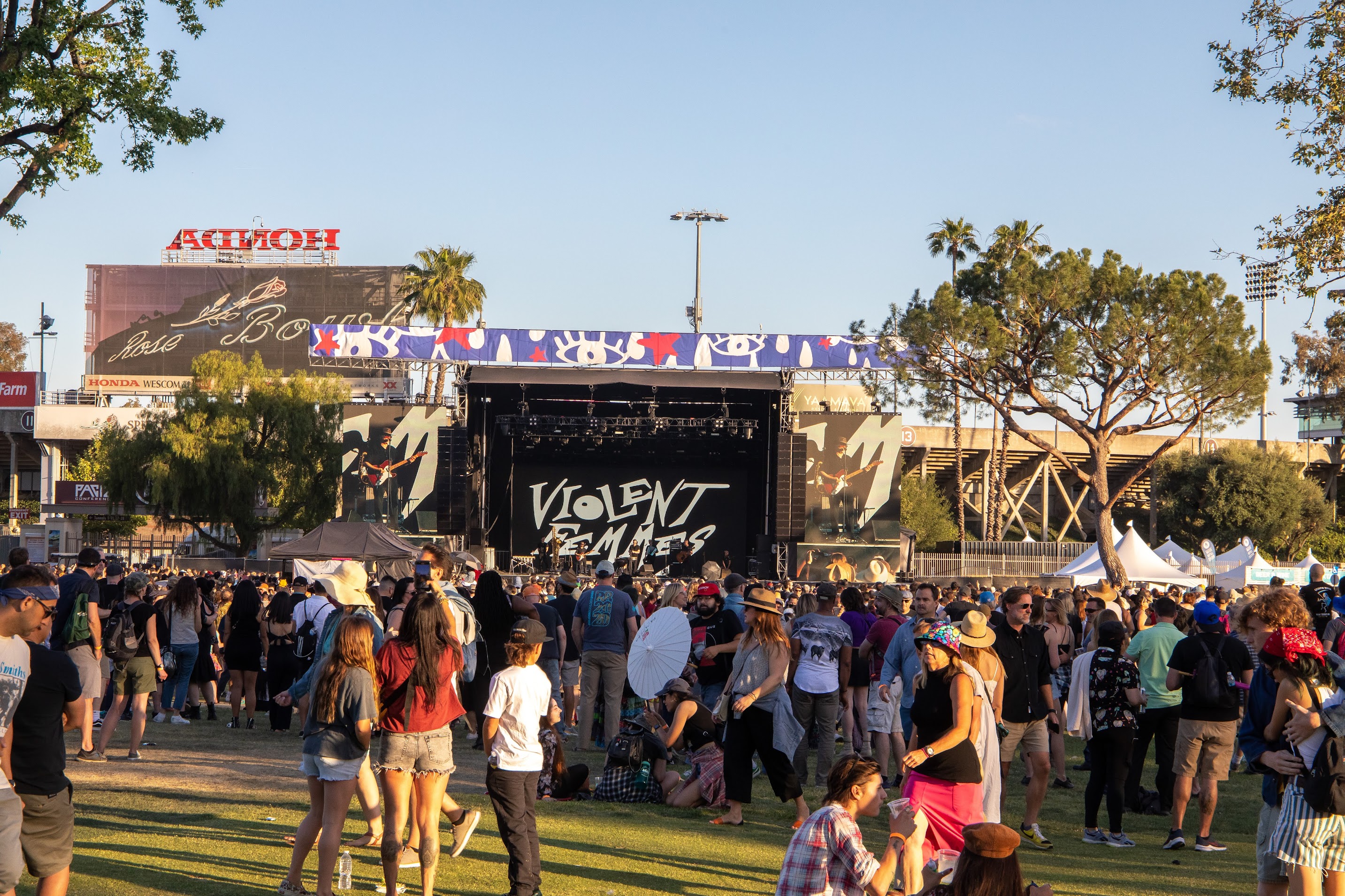 Violent Femmes | Cruel World Festival