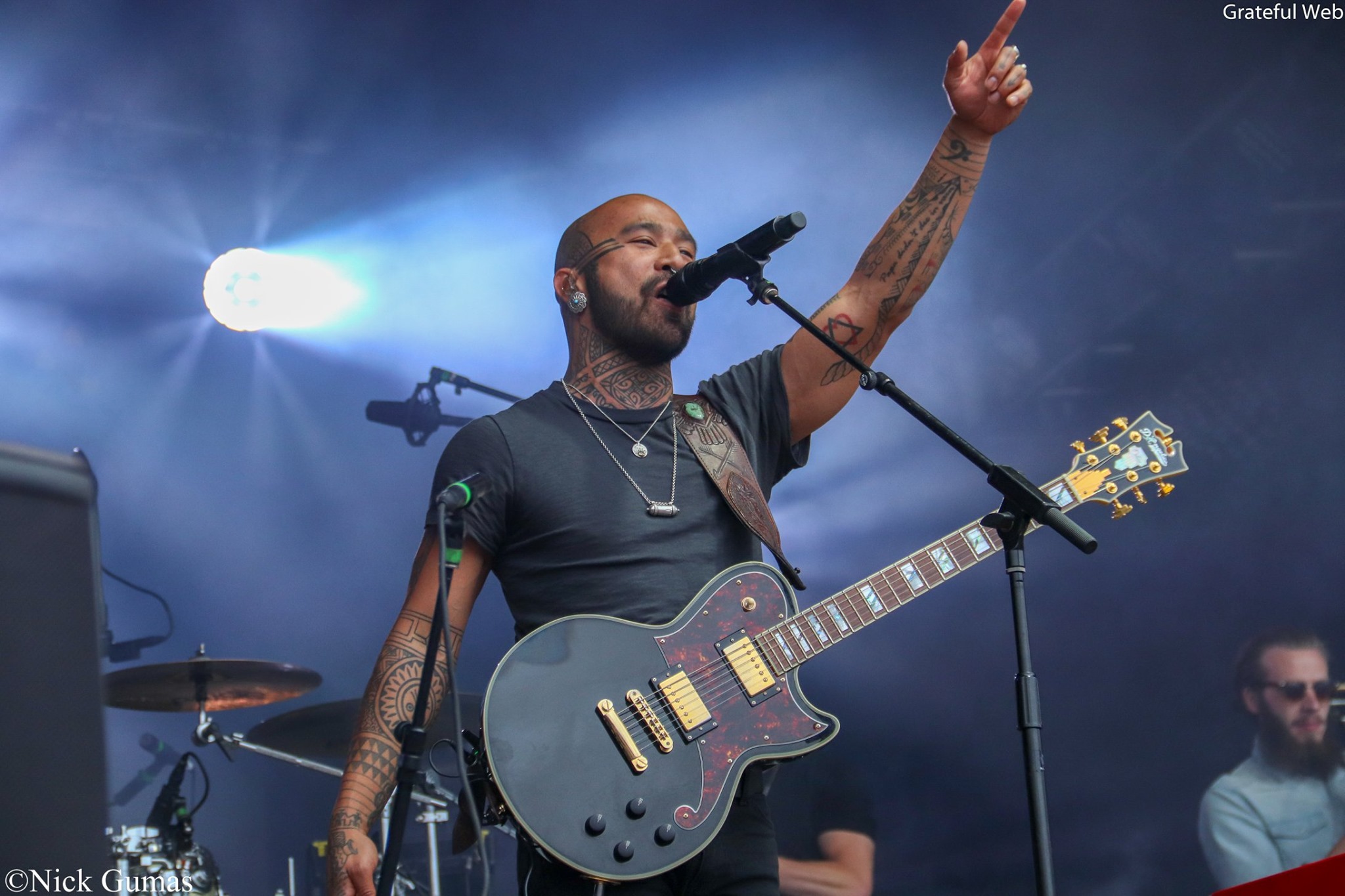 Nahko | Cali Roots