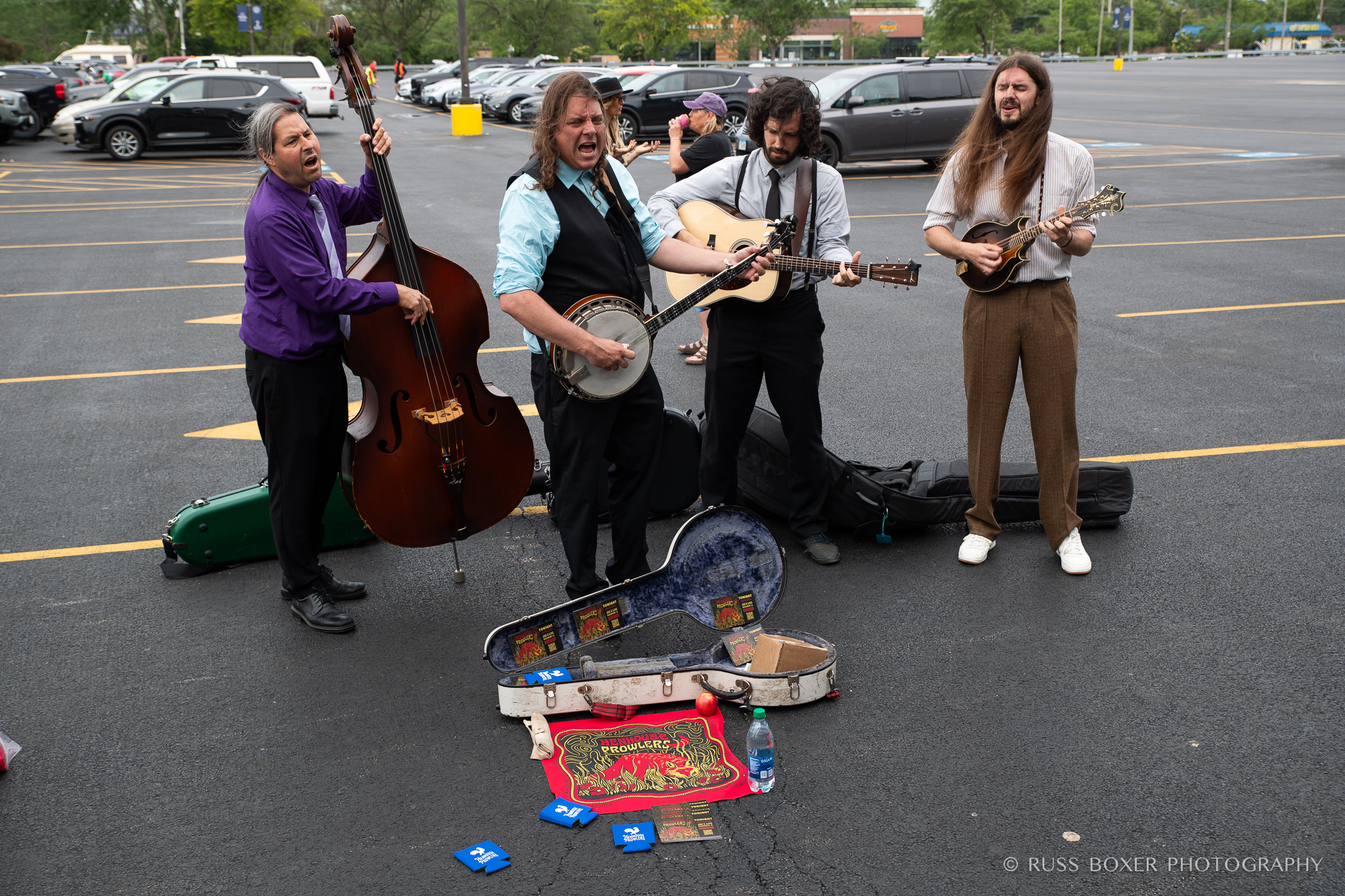 Henhouse Prowlers in the lot before the Billy Strings show in Chicago