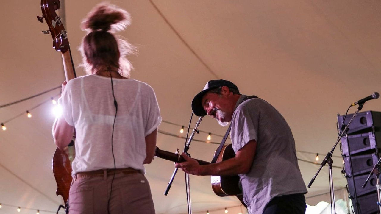 Jenny & Larry Keel | photo by Kelly Planer