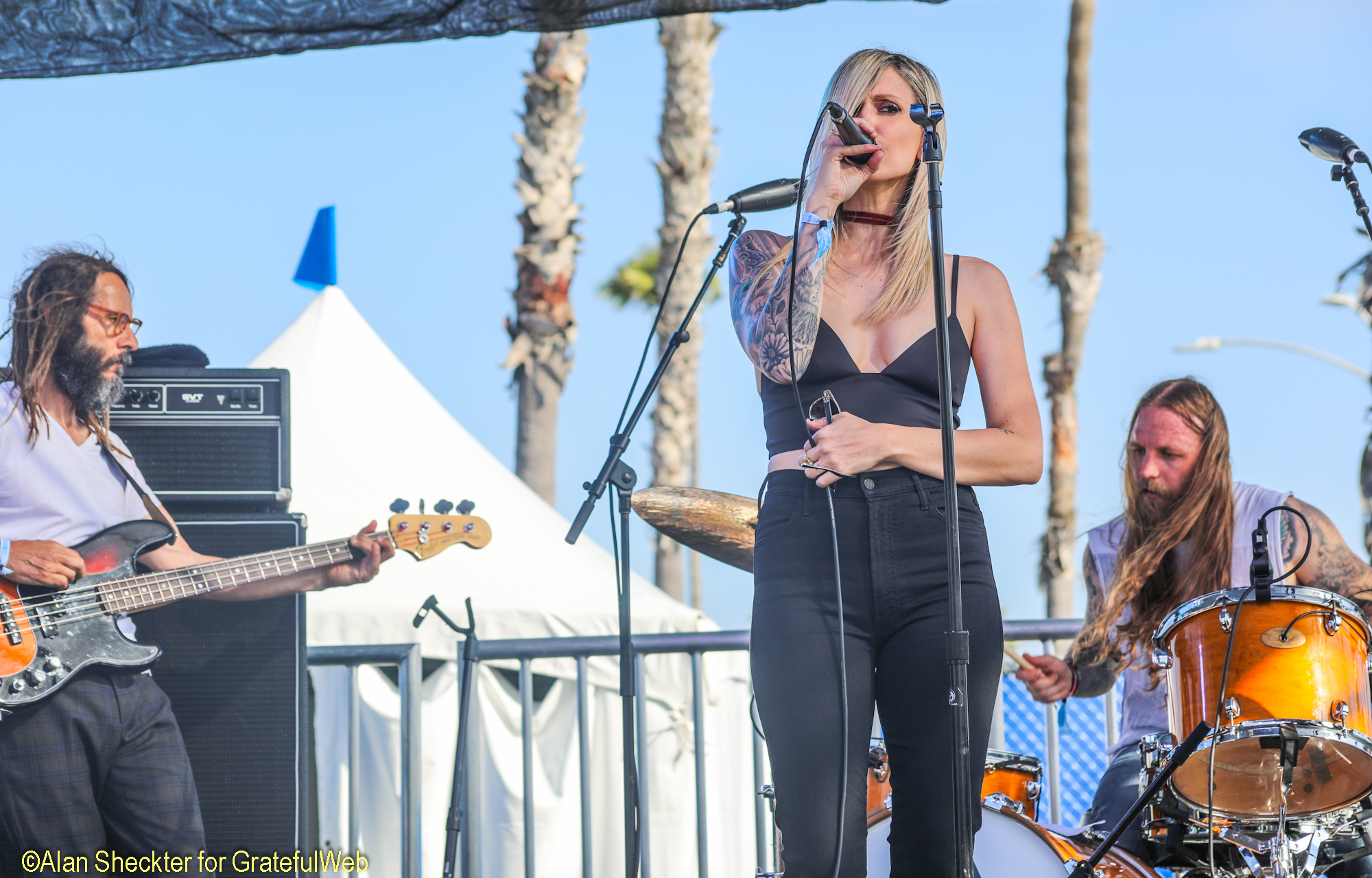 HIs Eyes Have Fangs | BeachLife Music Festival