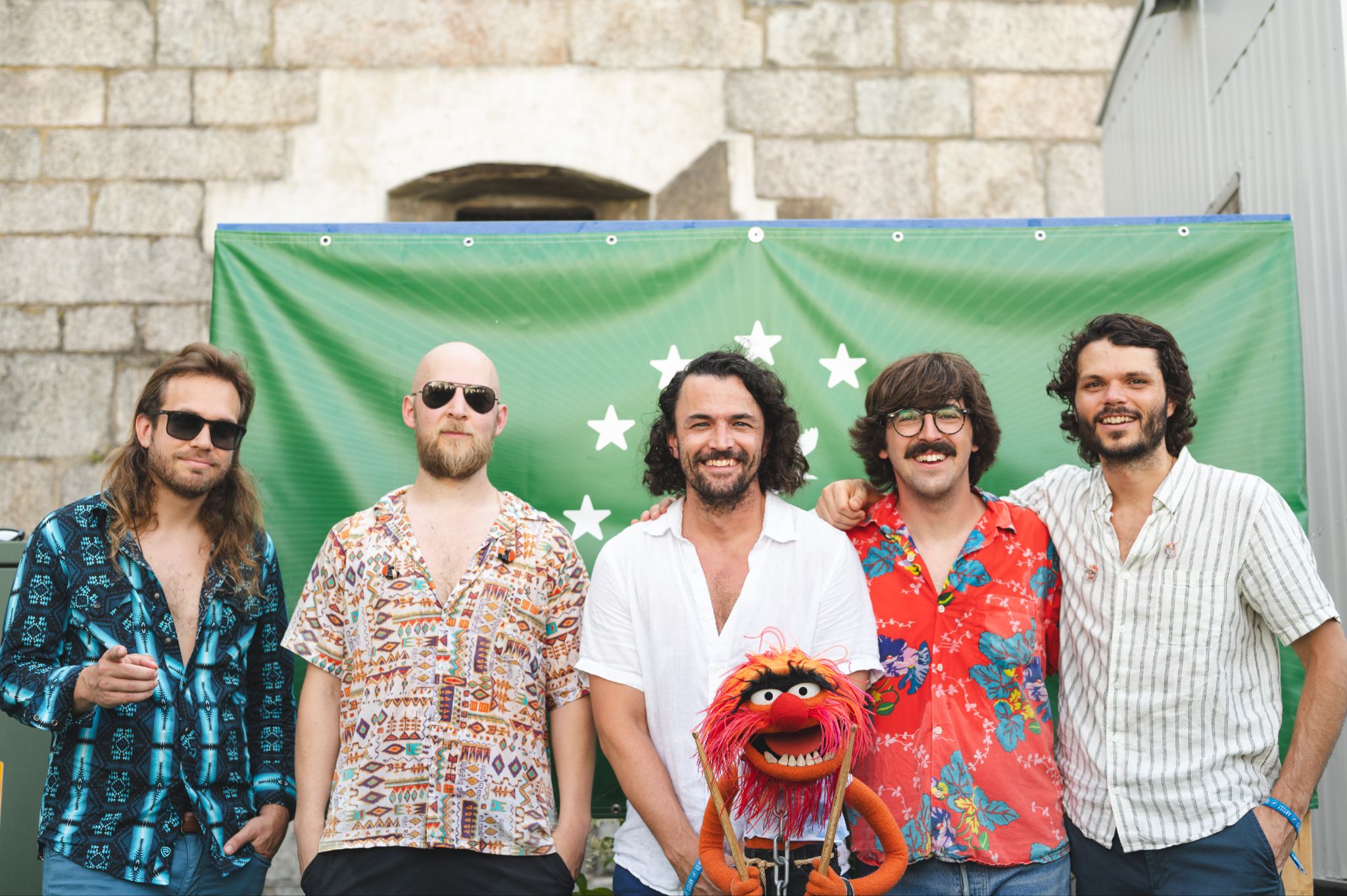 Goose and Animal (L-R): Trevor Weekz (bass), Ben Atkind (drums), Jeff Arevalo (percussion), Animal (drums), Peter Anspach (vocals, guitar, keyboards), Rick Mitarotonda (vocals, guitar). Photo: Chris Quinn