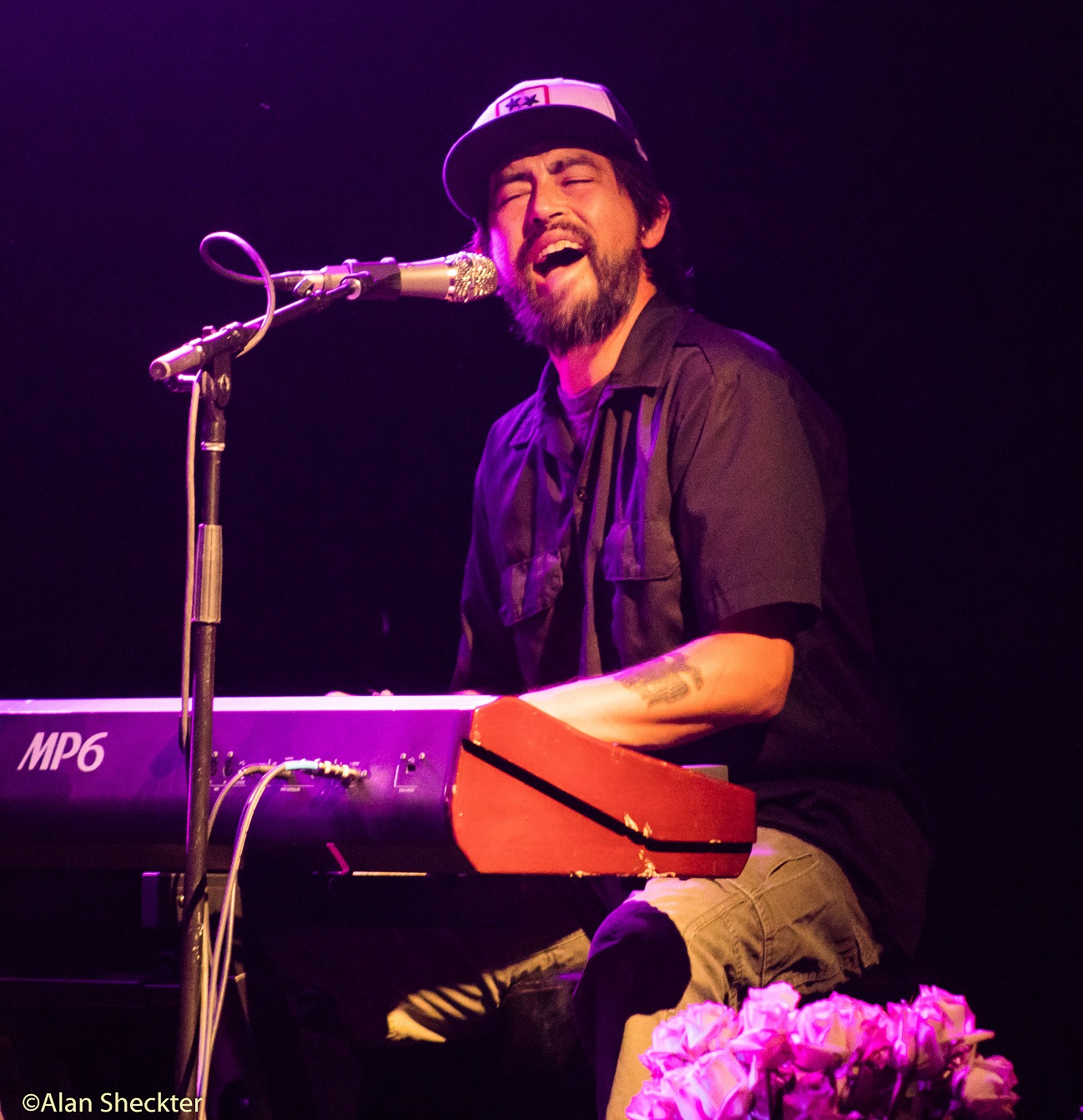 Jackie Greene - photos by Alan Sheckter