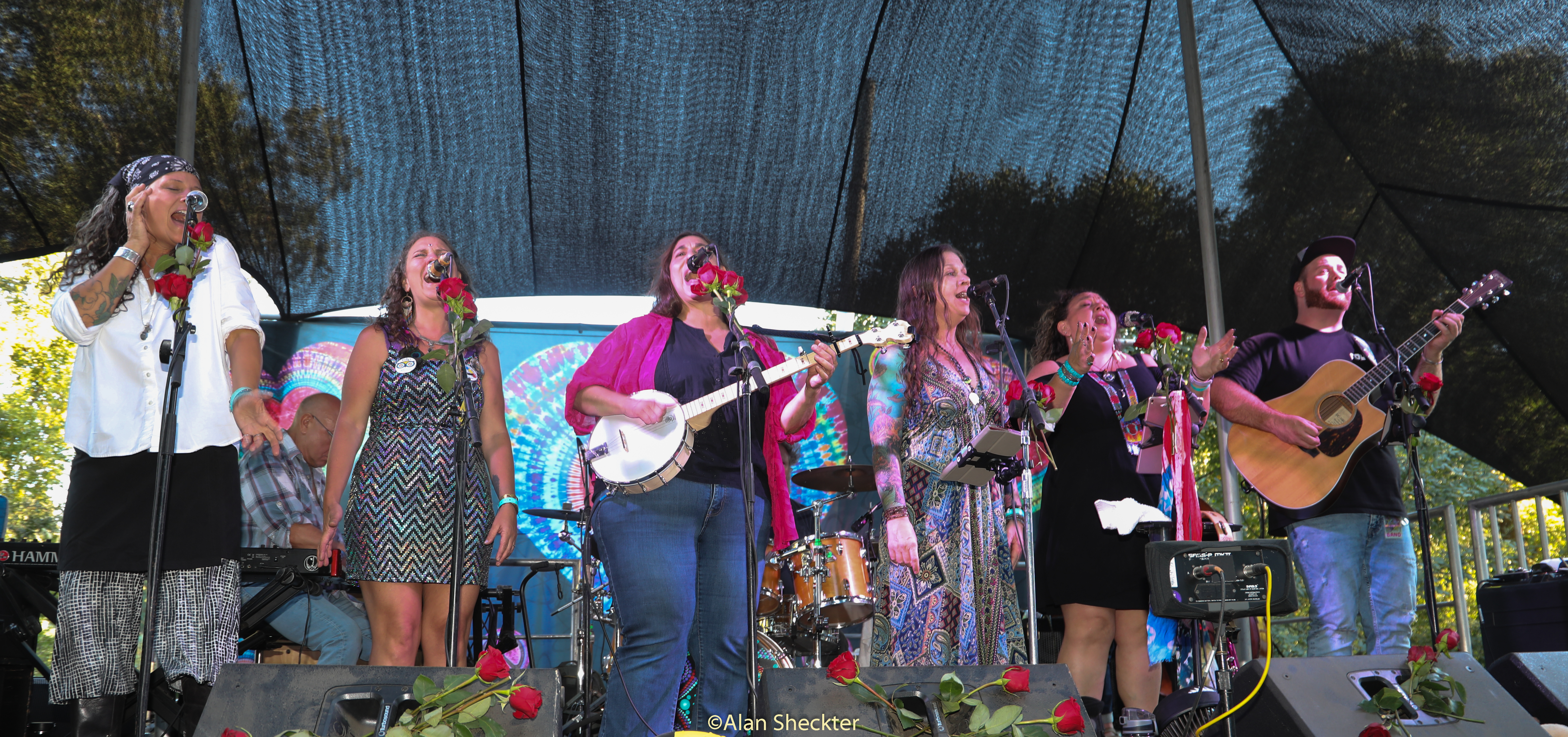 Sunshine Garcia Band with Zach Nugent on Sunday, flanked by the powerful presence of vocalists Corinne West, Stephanie Salva, Halina Janusz, and Lisa Malsberger.