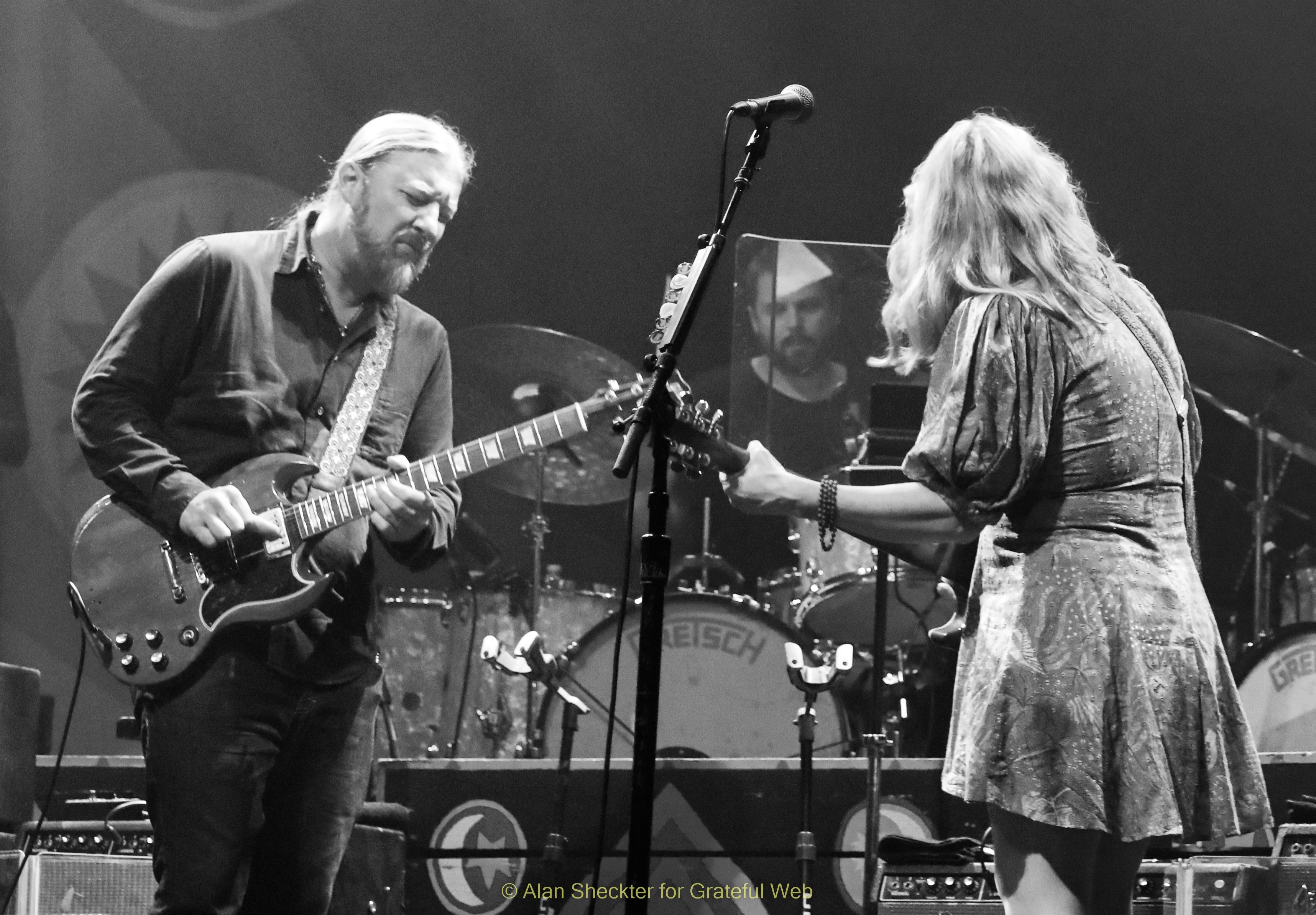 Tedeschi Trucks Band Los Lobos Memorial Auditorium 82322 Grateful Web 