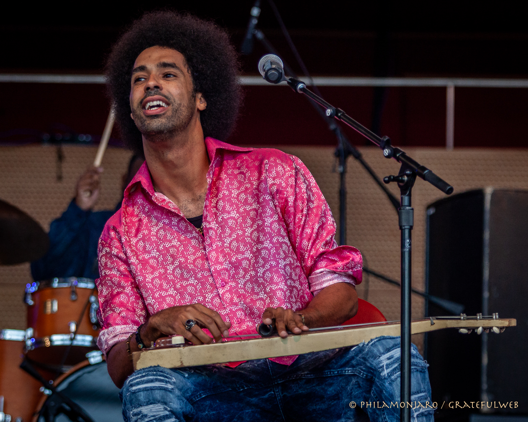 Selwyn Birchwood on lap steel guitar