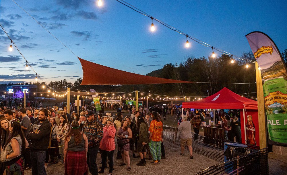 Expansive food+beverage area at Northlands 2022