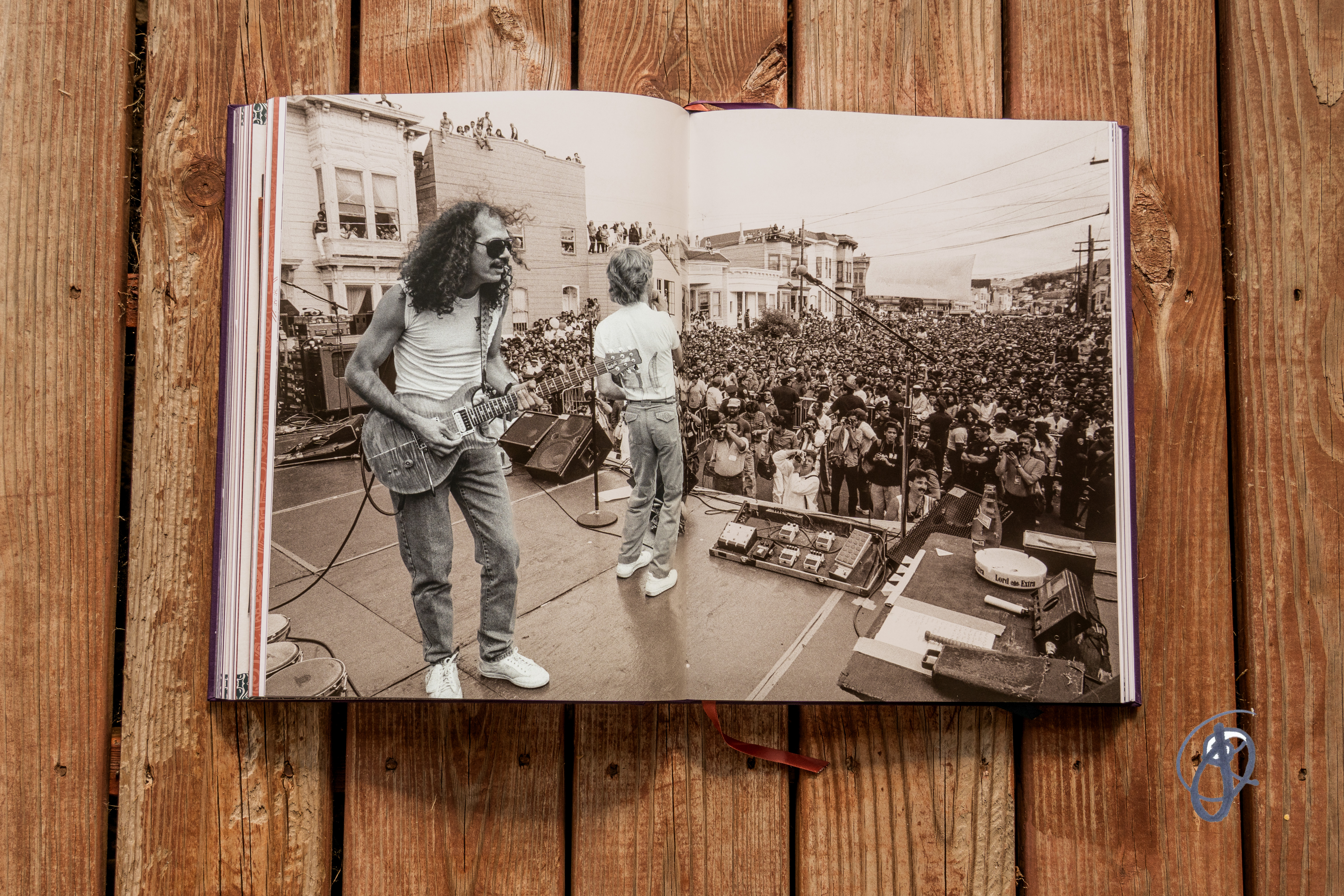 Santana performing at Carnaval in the Mission, San Francisco, June 14, 1987 | Images courtesy The Carlos Santana Archives