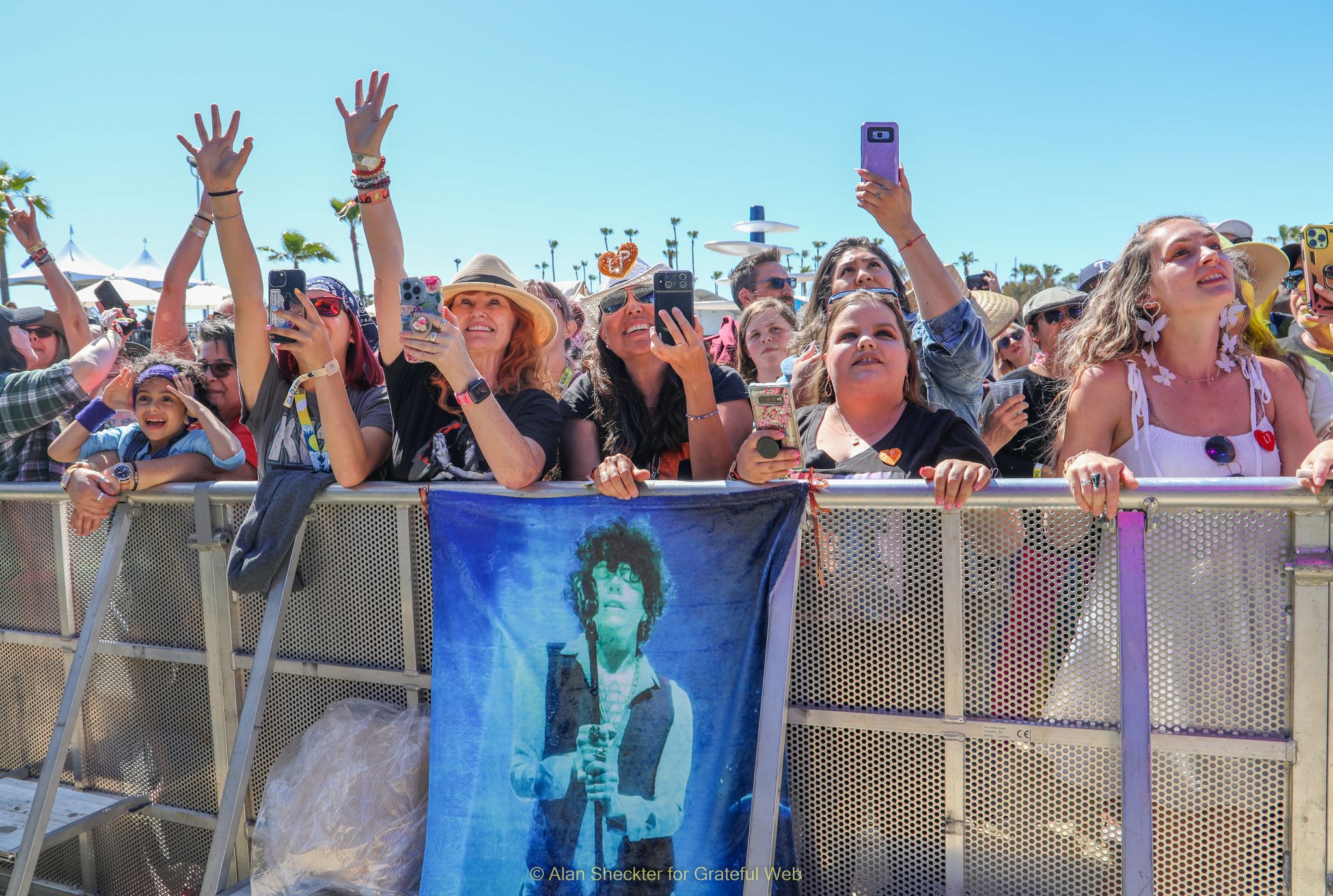 LP fans | BeachLife Festival