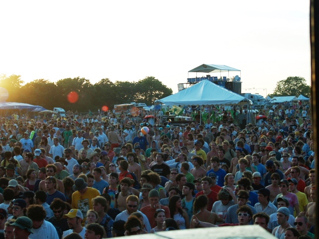Waka crowd