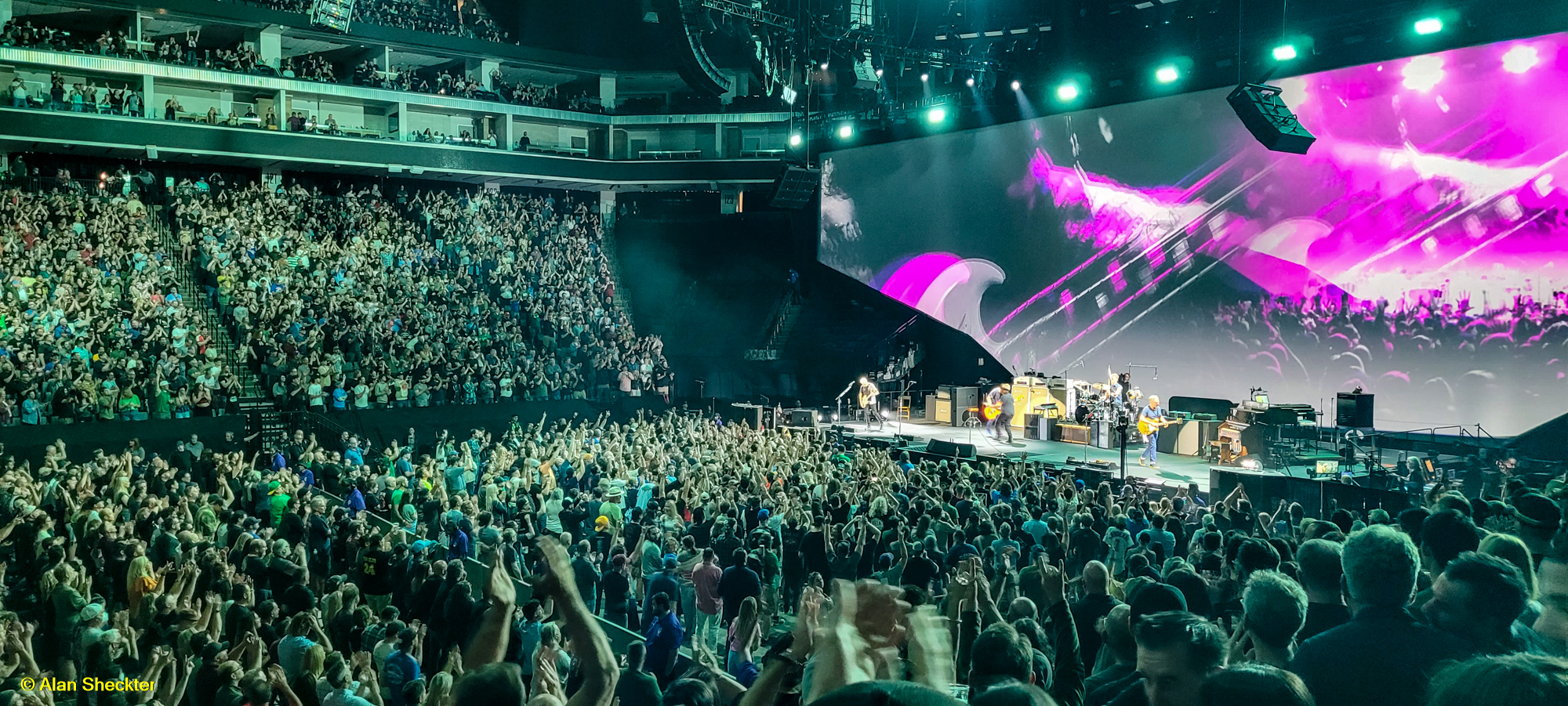 Pearl Jam | Golden 1 Center | Sacramento, CA