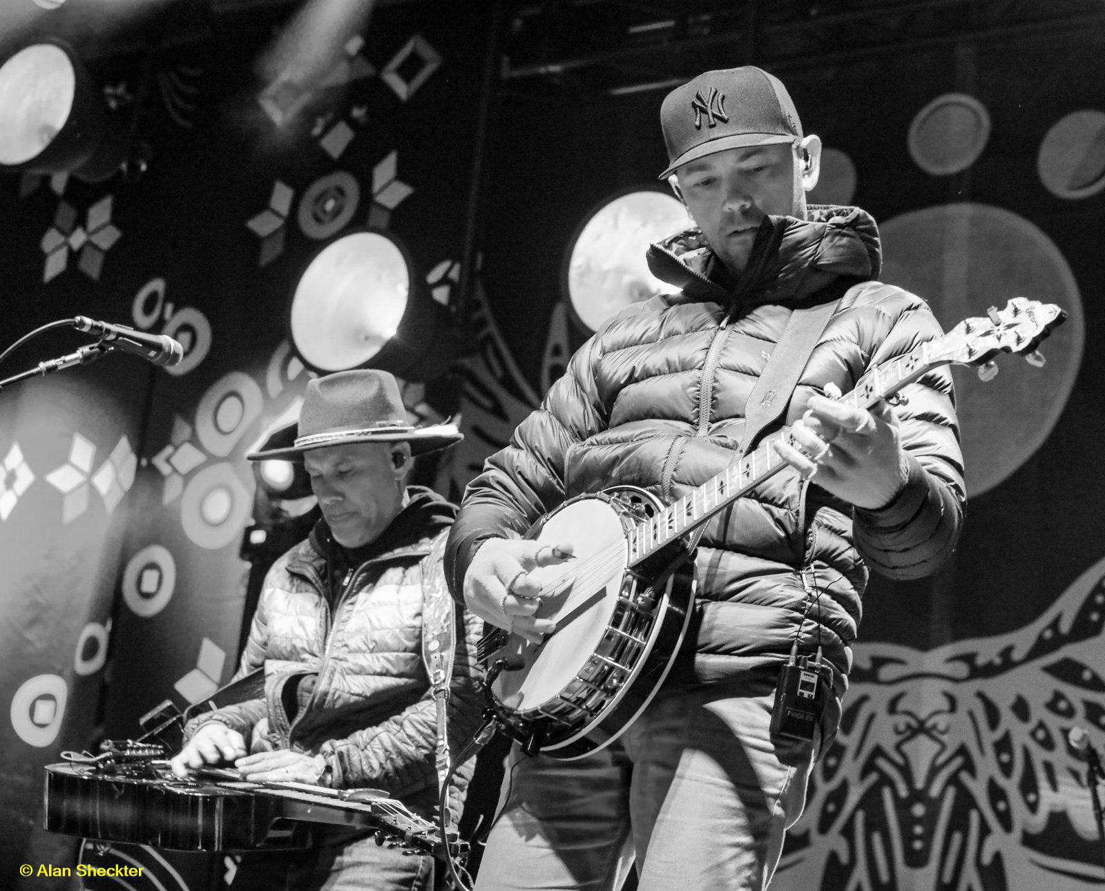 Chris Pandolfi (right, banjo), and Andy Hall (dobro) of the Infamous Stringdusters