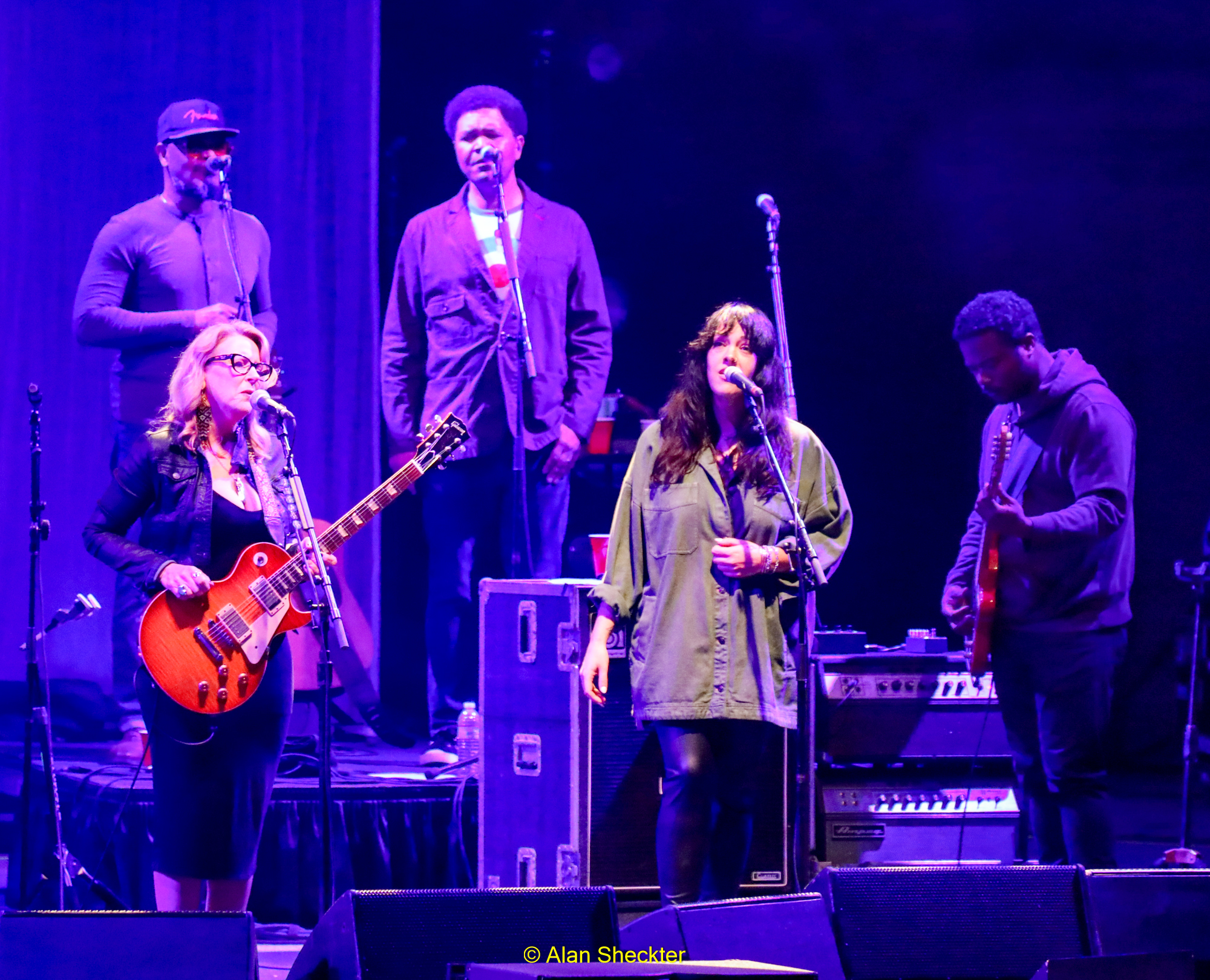 Susan Tedeschi and Alecia Chakour on vocals | Greek Theatre