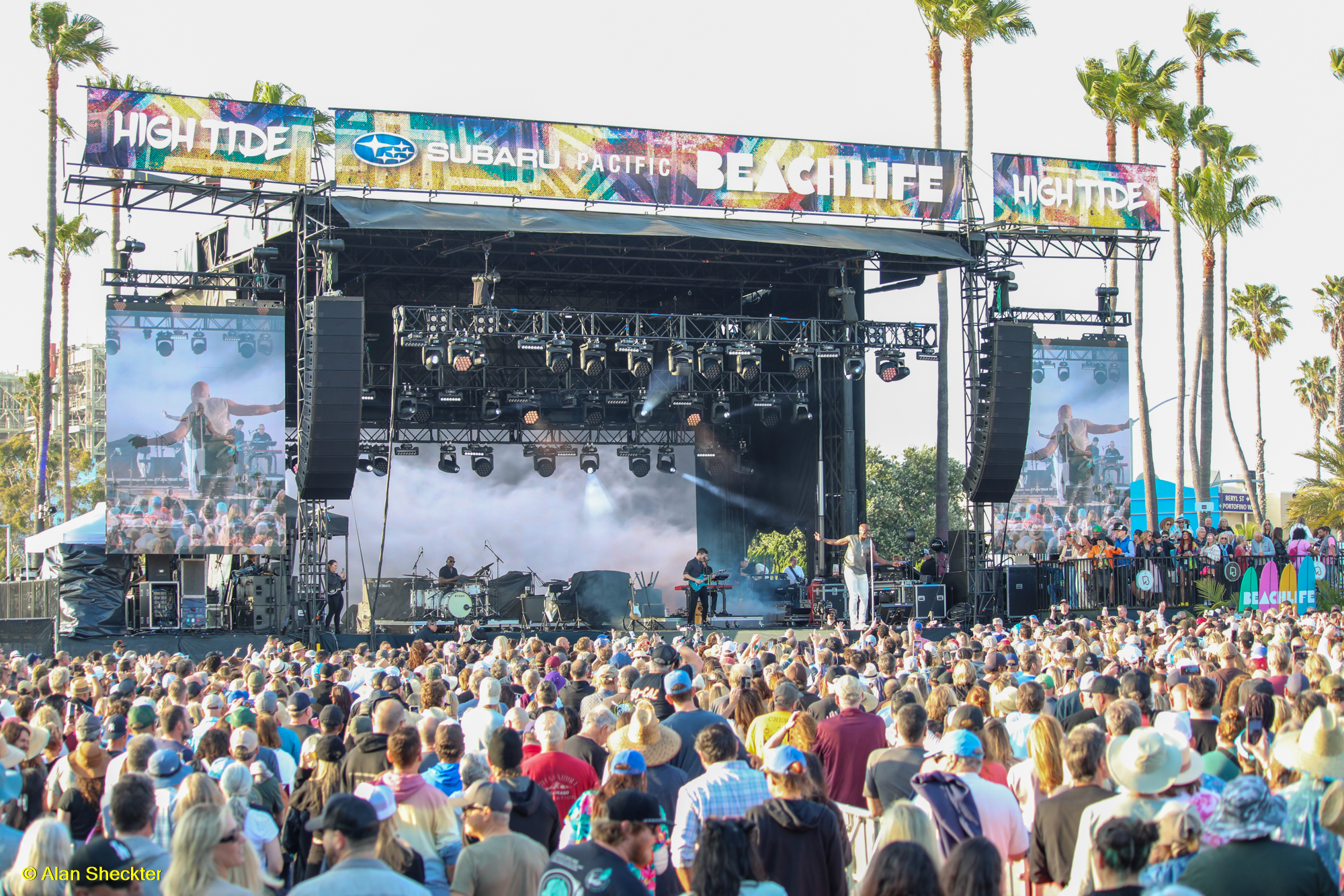 Seal and the High Tide stage crowd