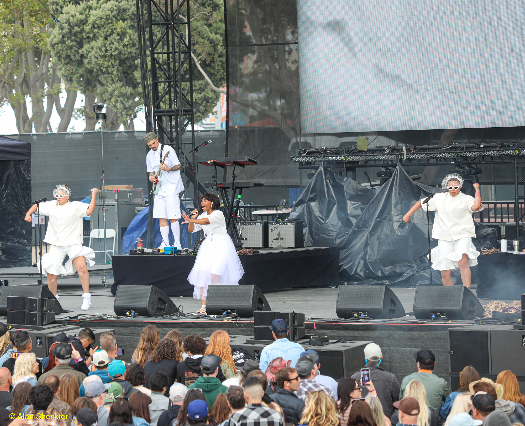 Santigold and her band | Beachlife Festival