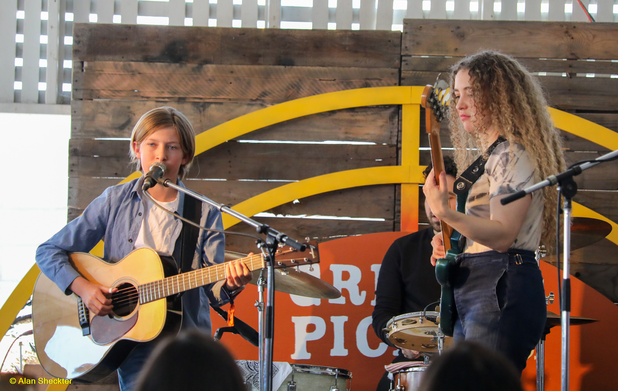 Saxon Weiss (left) and Tal Wilkenfeld