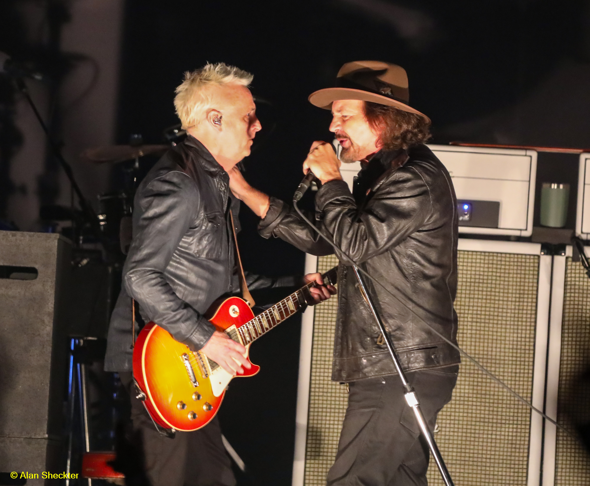 Mike McCready & Eddie Vedder | Golden 1 Center