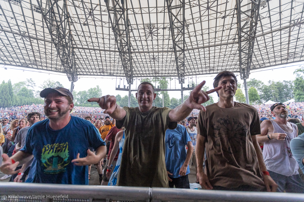 Fans enjoying the show | Alpharetta, Ga