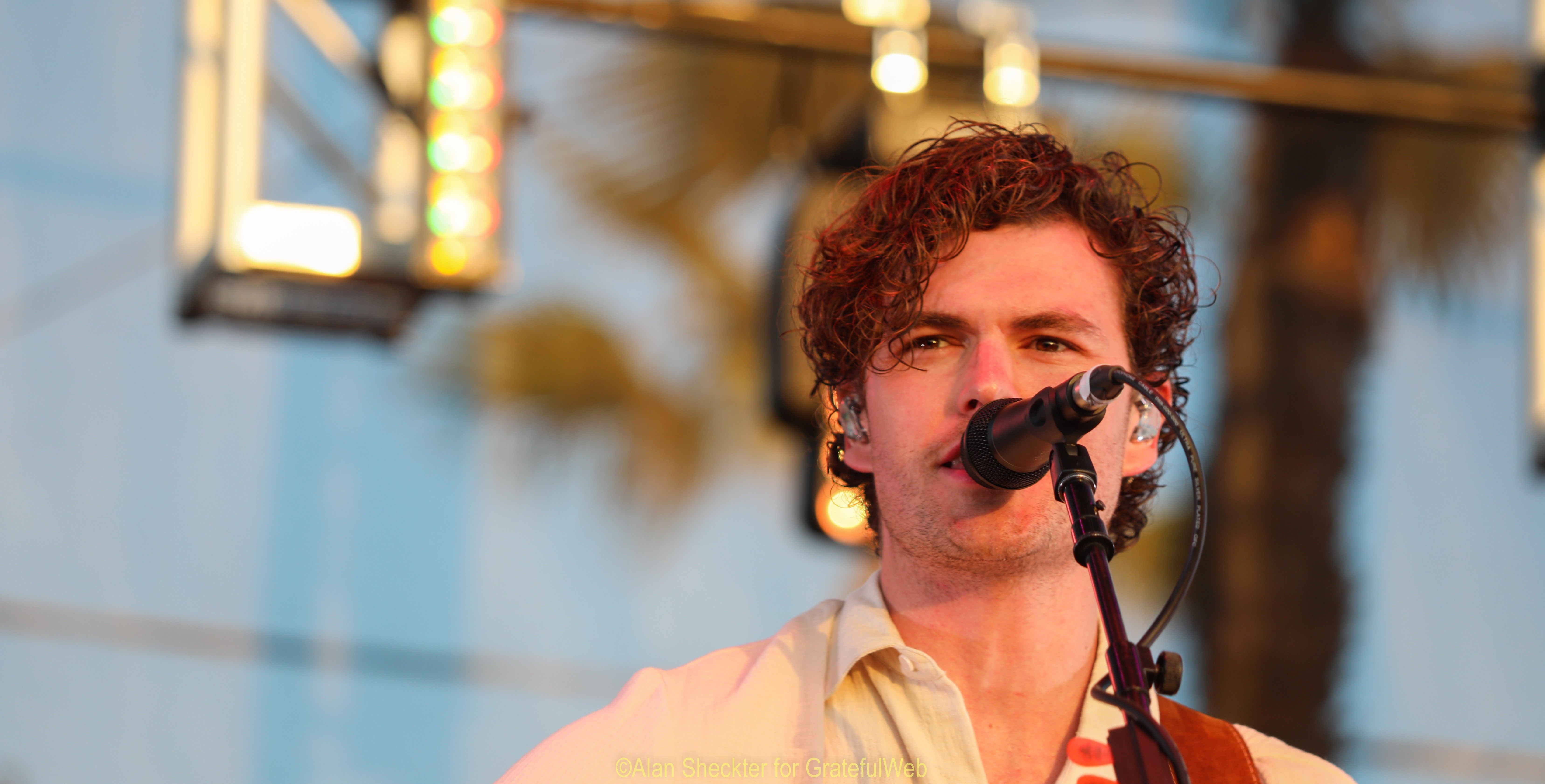 Vance Joy | Beachlife Festival