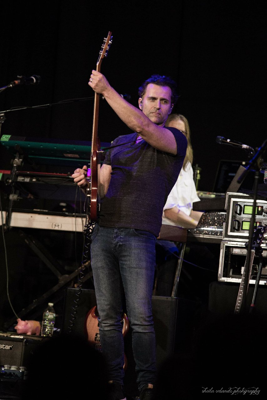 Dweezil Zappa | Cabot Theatre