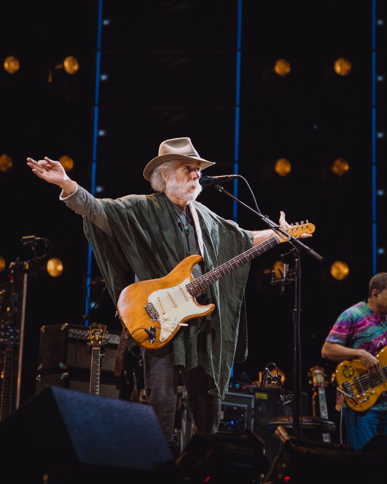 Bob Weir opens his arms to the crowd; © Chloe Weir; used with permission