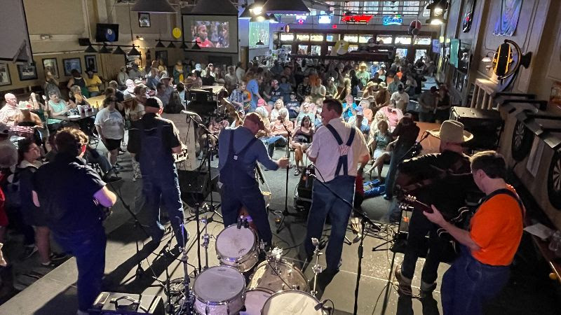 Bristol Rhythm & Roots Reunion 2023 Old Line Skiffle Combo performing at Borderline Billiards Stage. Photo credit: © Birthplace of Country Music; photo by Charlene Baker