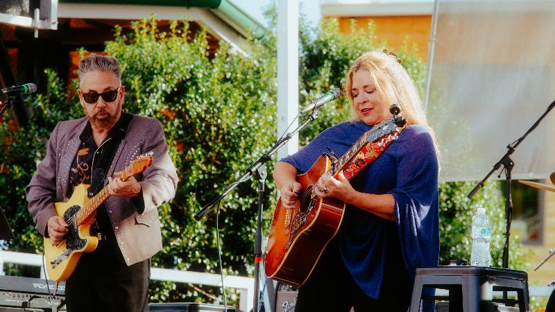 Bristol Rhythm & Roots Reunion 2023 Carlene Carter and her guitarist, Chris Casello. Photo credit: © Birthplace of Country Music; photo by Sophie Harris