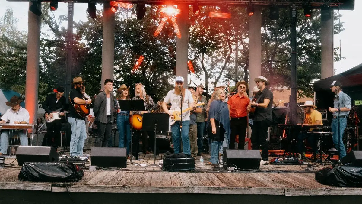 Bristol Rhythm & Roots Reunion 2023 49 Winchester Super Set ft. Daniel Davis, Sam Collie, Kelsey Waldon, Jim Lauderdale, Carlene Carter, Kris Truelsen, Woody Woodworth and William Outlaw. Photo credit: © Birthplace of Country Music; photo by Joel Johnson