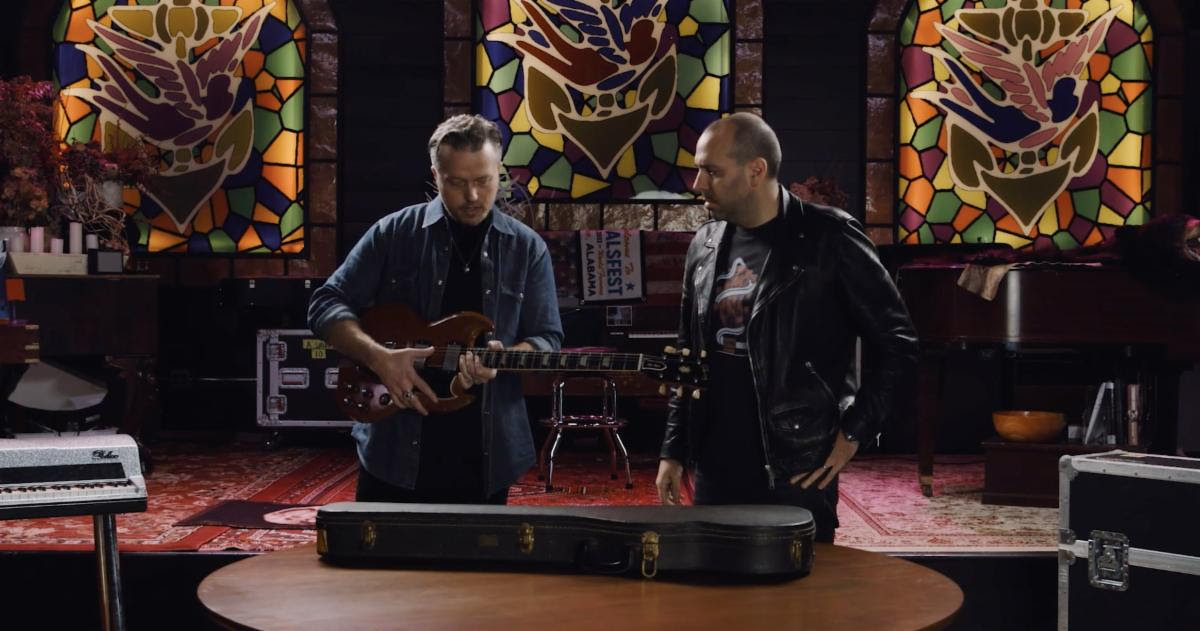 Jason Isbell shows Mark Agnesi his 1961 Gibson Les Paul SG Standard on Gibson TV’s “The Collection.”