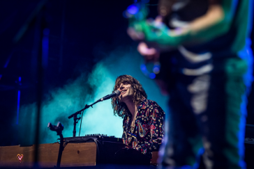 Wilco & Neal Francis live at Sky Blue Sky in Riviera Maya, Mexico / Photo Credit: Jason Koerner