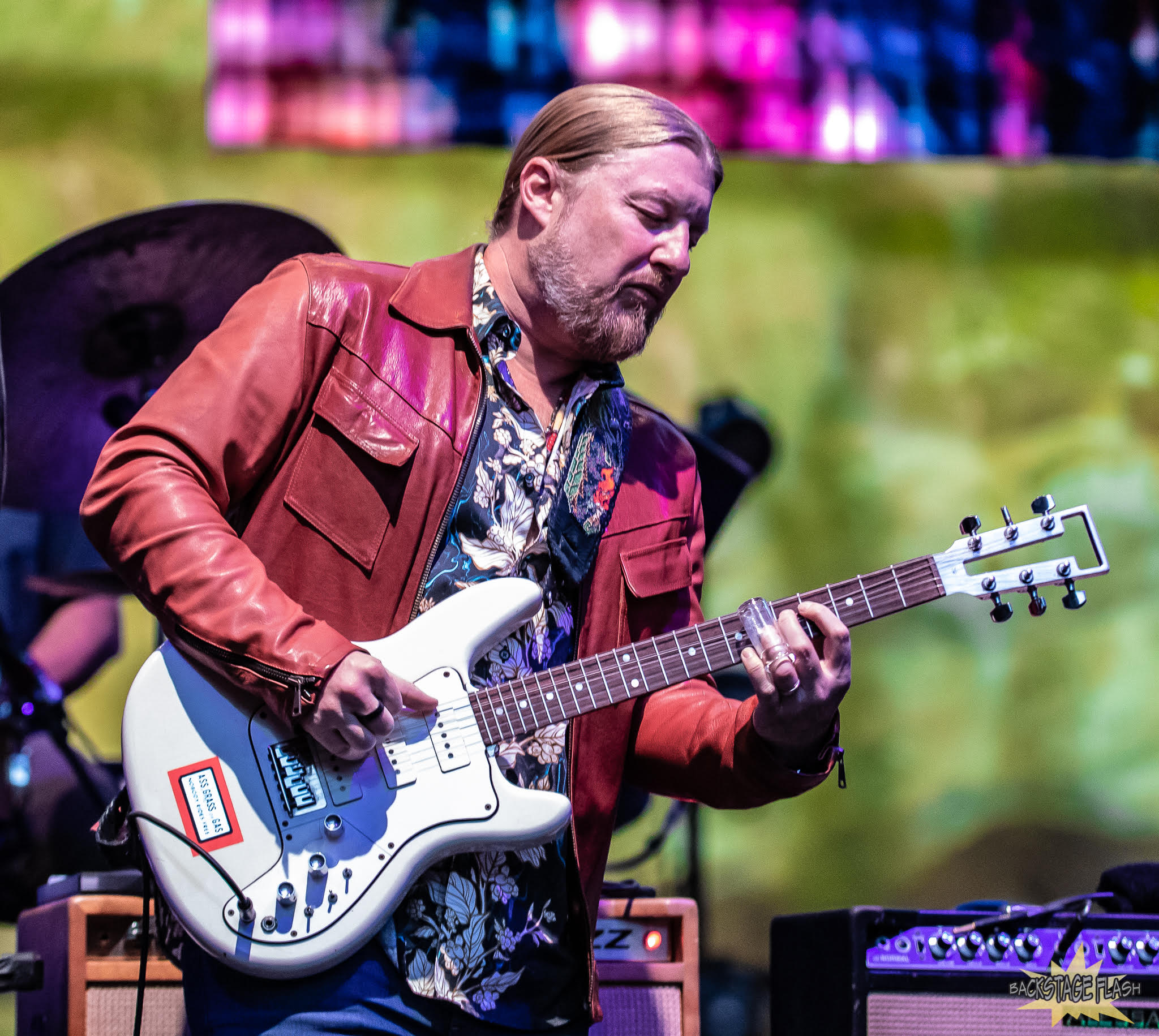 Derek Trucks playing Jerry's Travis Bean