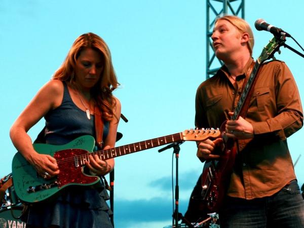 Tedeschi Trucks Band Debuts "Darling Be Home Soon" Video