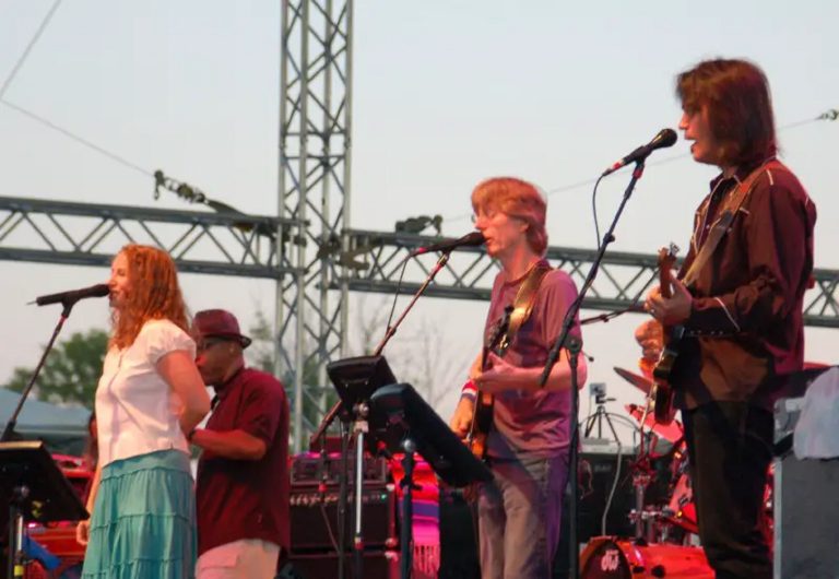 10,000 Lakes Festival '06 | A Trip Worth the While