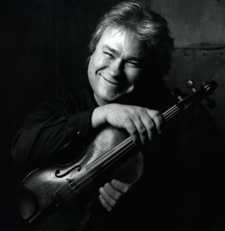 A Conversation with Mandolin Virtuoso Peter Ostroushko