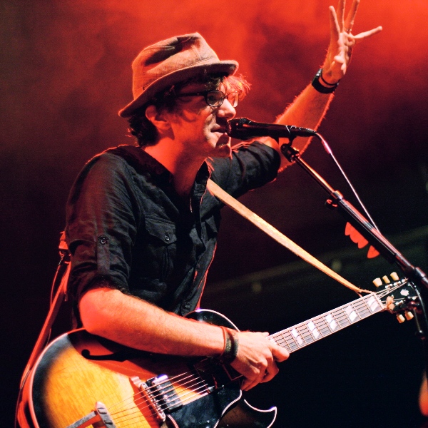 Stephen Kellogg & the Sixers get up-close & personal in Boulder