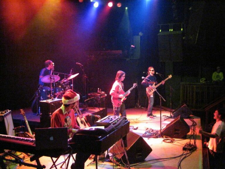 The Fox Serves up Some Ween-flavored Hot Soup