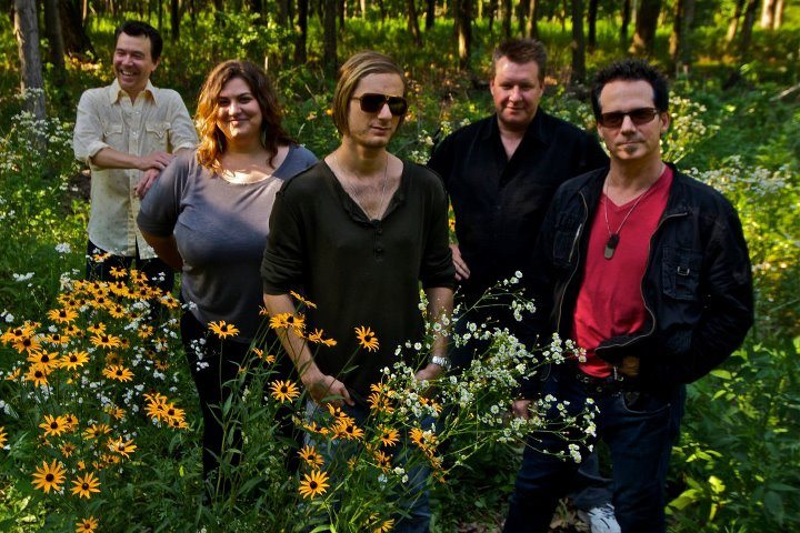 Smoky Soul, Sunny Folk Unveiled by Chicago Industry Vets Van Ghost