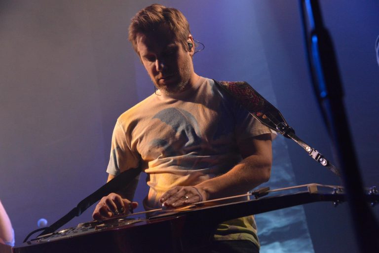 Grateful Web Interview with The Infamous Stringdusters' Andy Hall