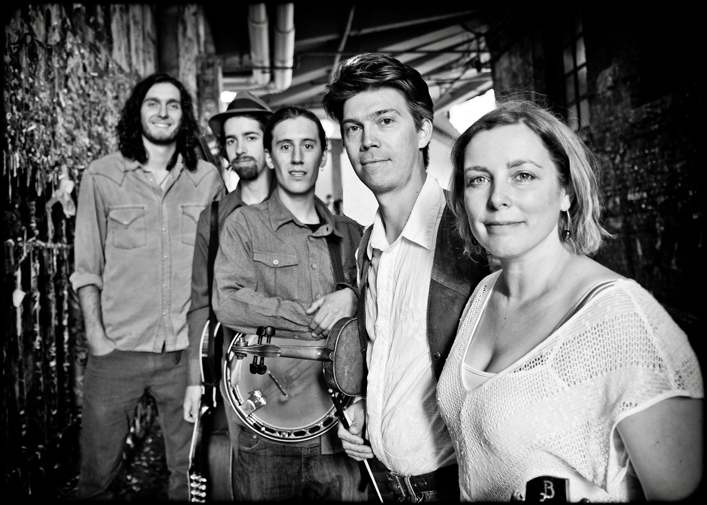 The Blackberry Bushes Stringband Releases 'Three Red Feathers' August 28