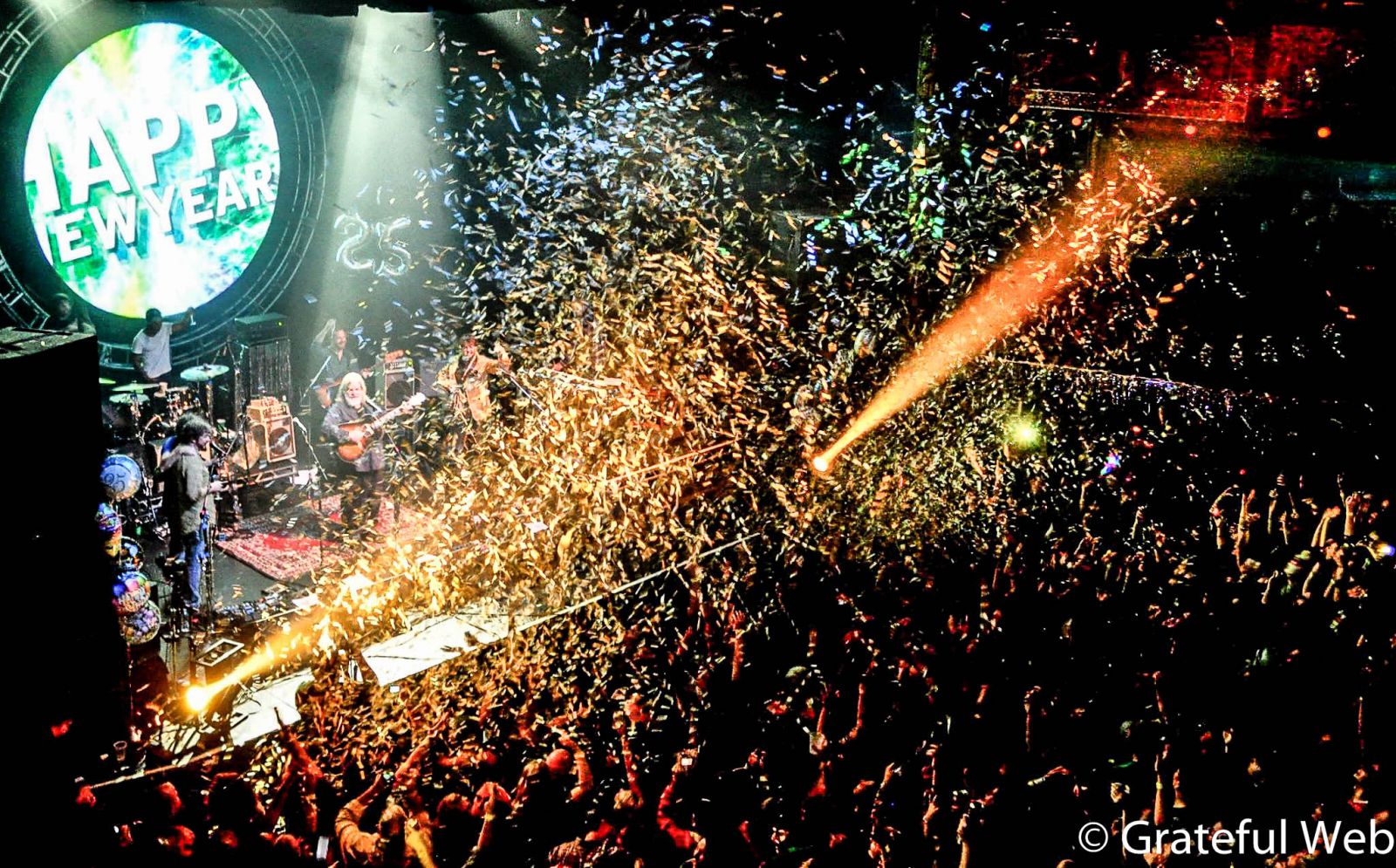 Leftover Salmon Announce NYE Run