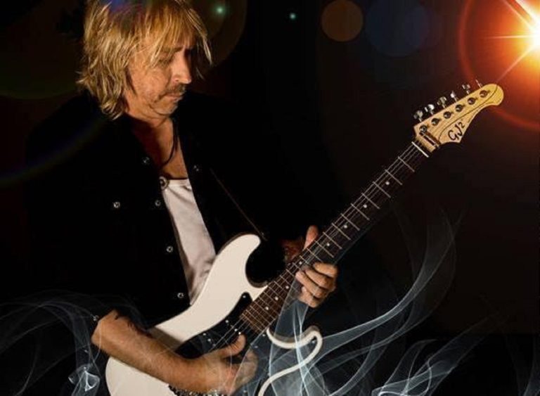 Paul Nelson on tour in support of new album