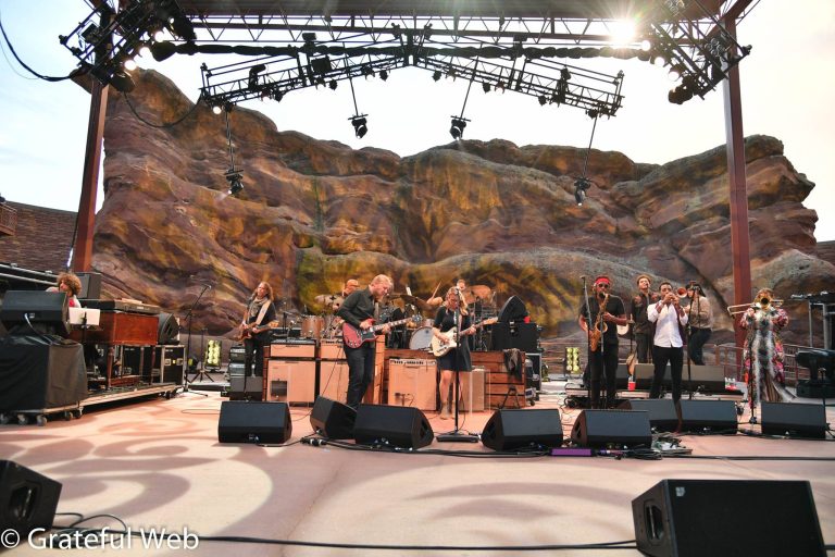 Tedeschi Trucks Band Announces "Wheels of Soul" 2018 Summer Tour